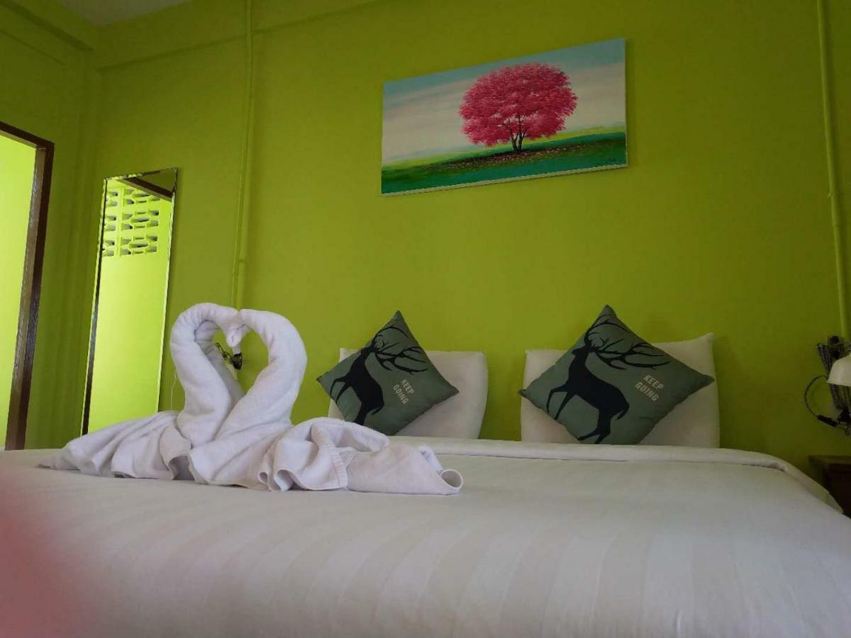 We Chiang Mai Guesthouse 2 Exteriör bild
